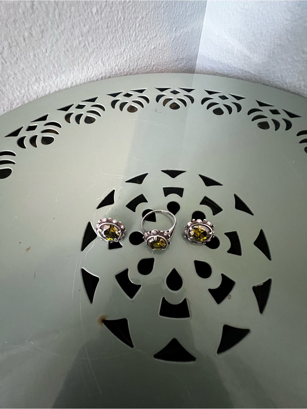 Gorgeous sterling silver Set Ring And Earrings Green Stone